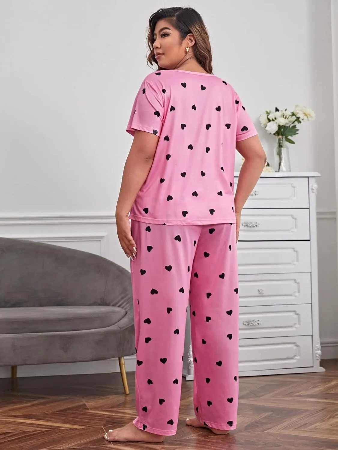 Floerns Women's Plus Size Pajamas Graphic Print Short Sleeve Tee with Pants Pj Set