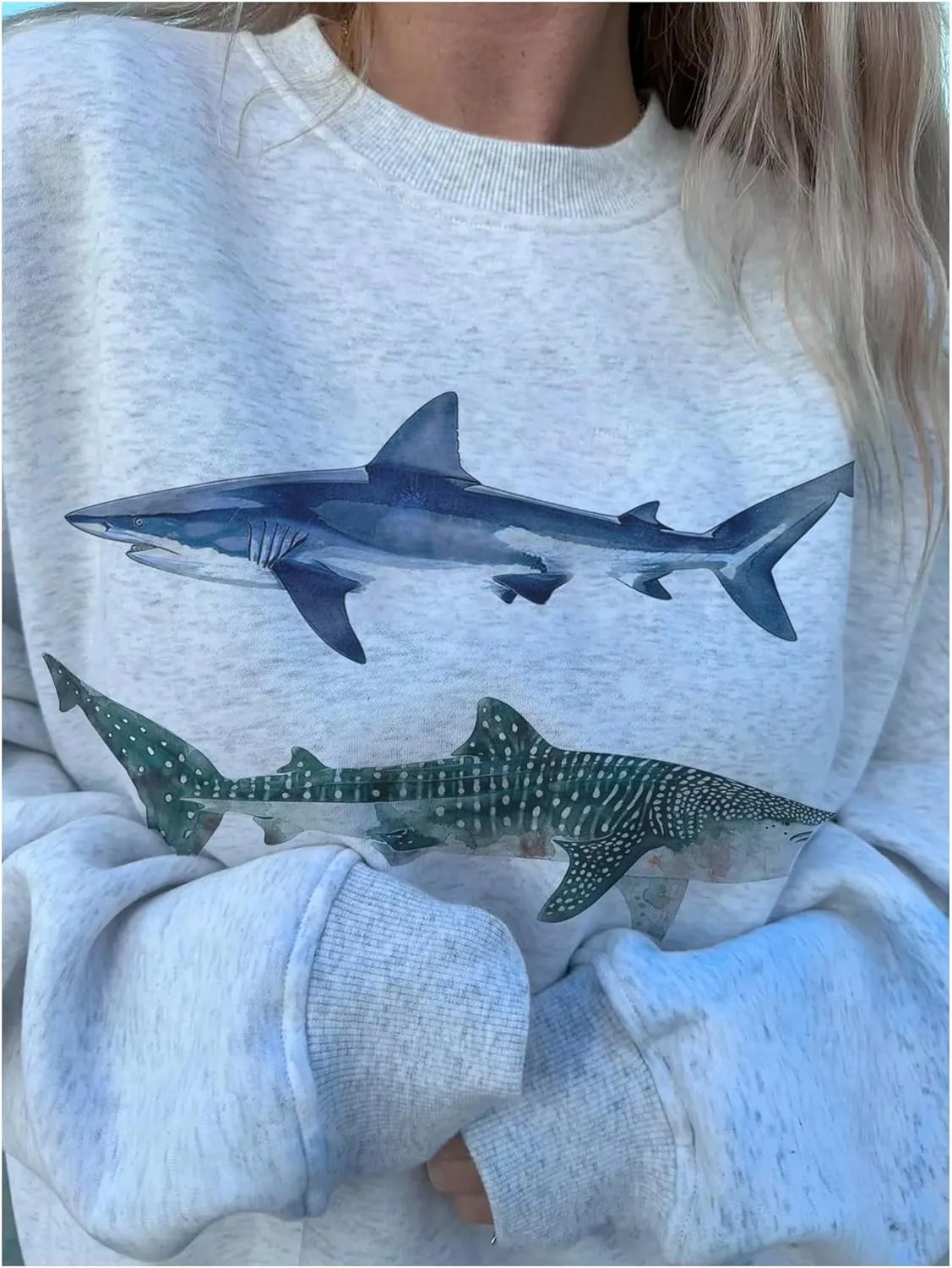 GORGLITTER Women's Shark Graphic Crewneck Sweatshirts Casual Long Sleeve Loose Oversized Pullover Sweatshirt