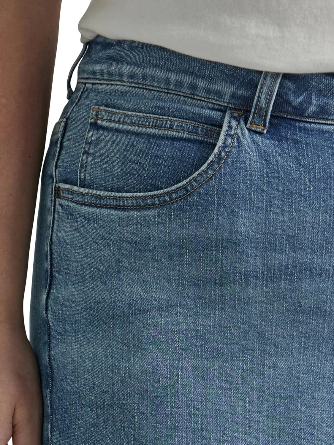 Lee Women's Plus Size Legendary Mid Rise Flare Jean