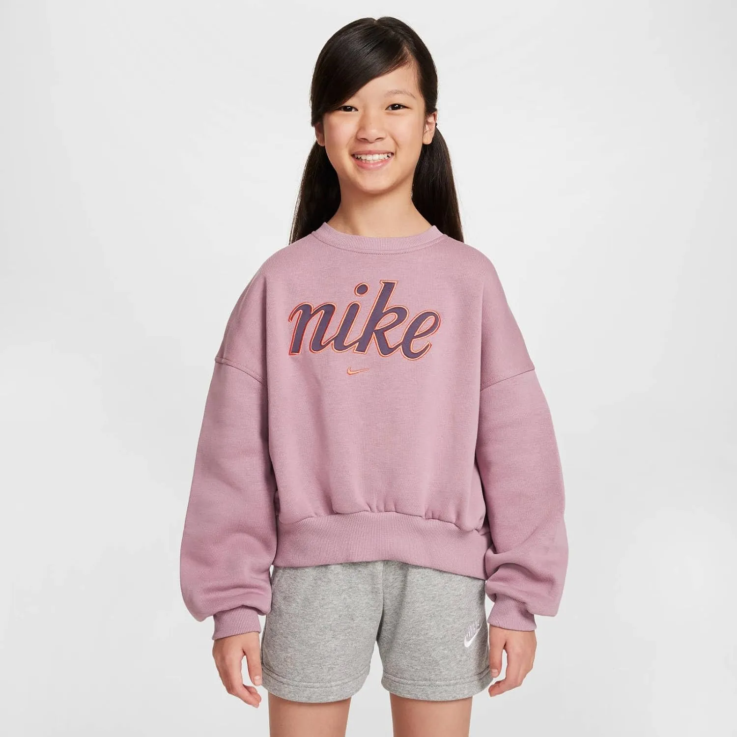 Nike Sportswear Club Fleece Girls' Boxy Crew-Neck Sweatshirt (FZ5566-523, Plum Dust/Light Wild Mango)
