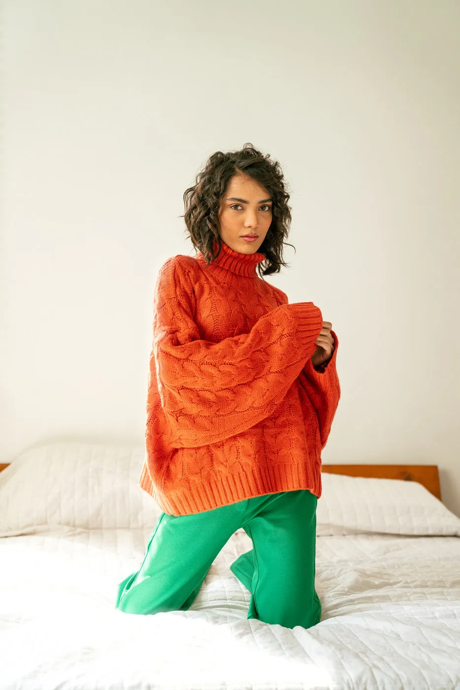 ORANGE TURTLENECK CHUNKY KNIT PULLOVER