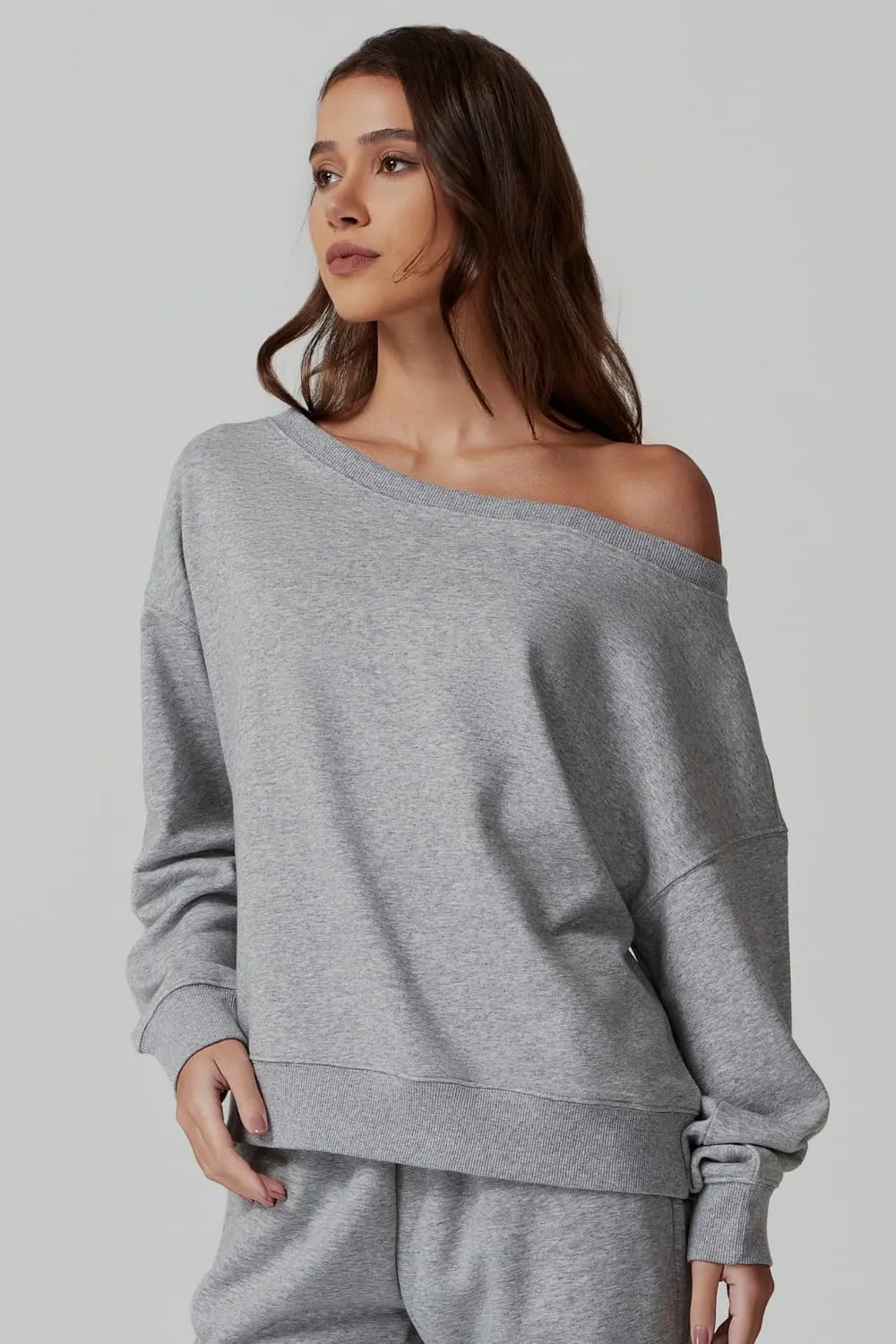 QINSEN Womens Oversized Sweatshirt Long Sleeve Off The Shoulder Pullover Casual Comfy Fall Outfits