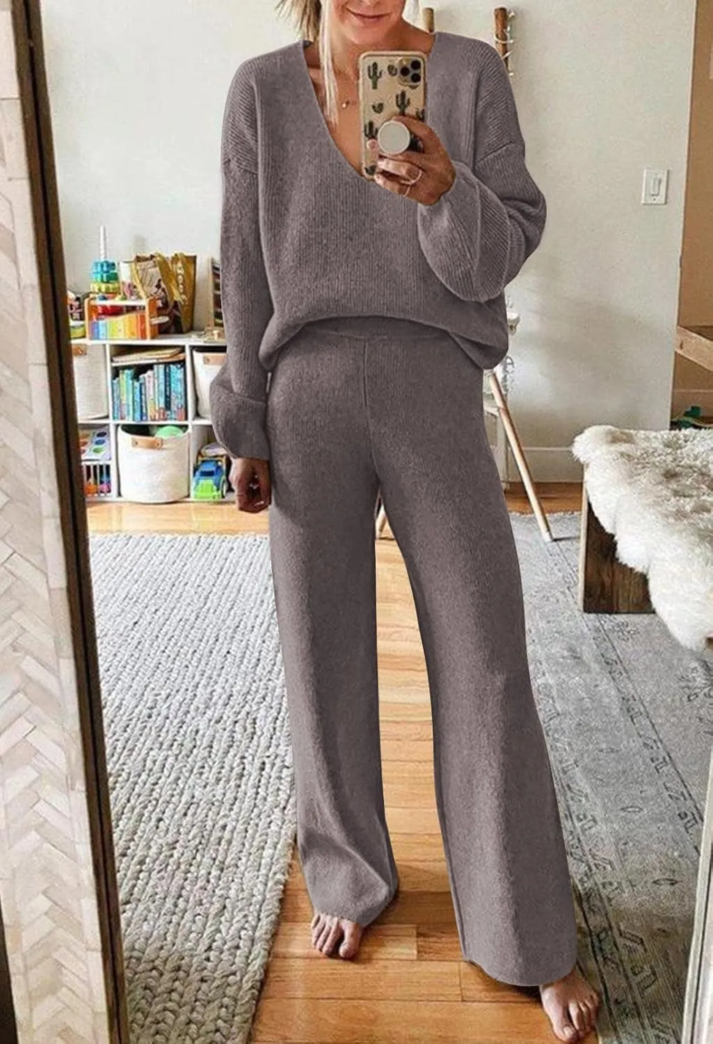 Viottiset Women's 2 Piece Outfits Casual V Neck Knit Wide Leg Sweater Lounge Set Sweatsuit