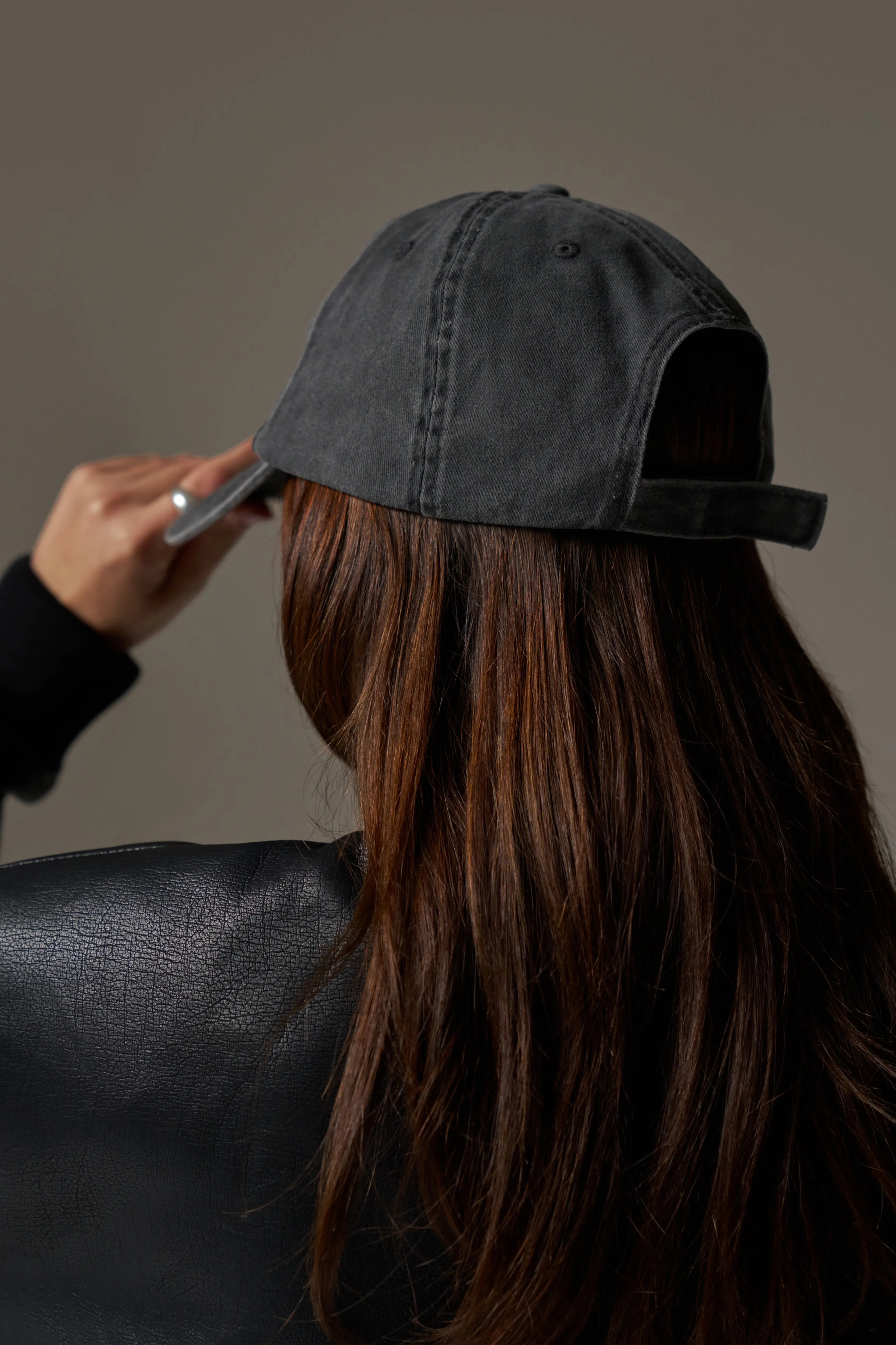 WASHED REVERSE COPYRIGHT CAP - WASHED BLACK